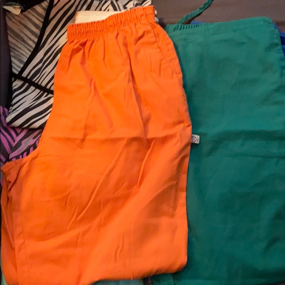 Scrubs bundle - Picture 4 of 6